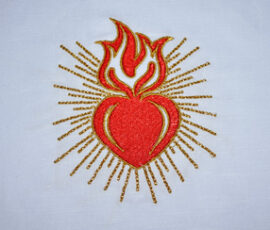 Sacred Heart Mass Linens